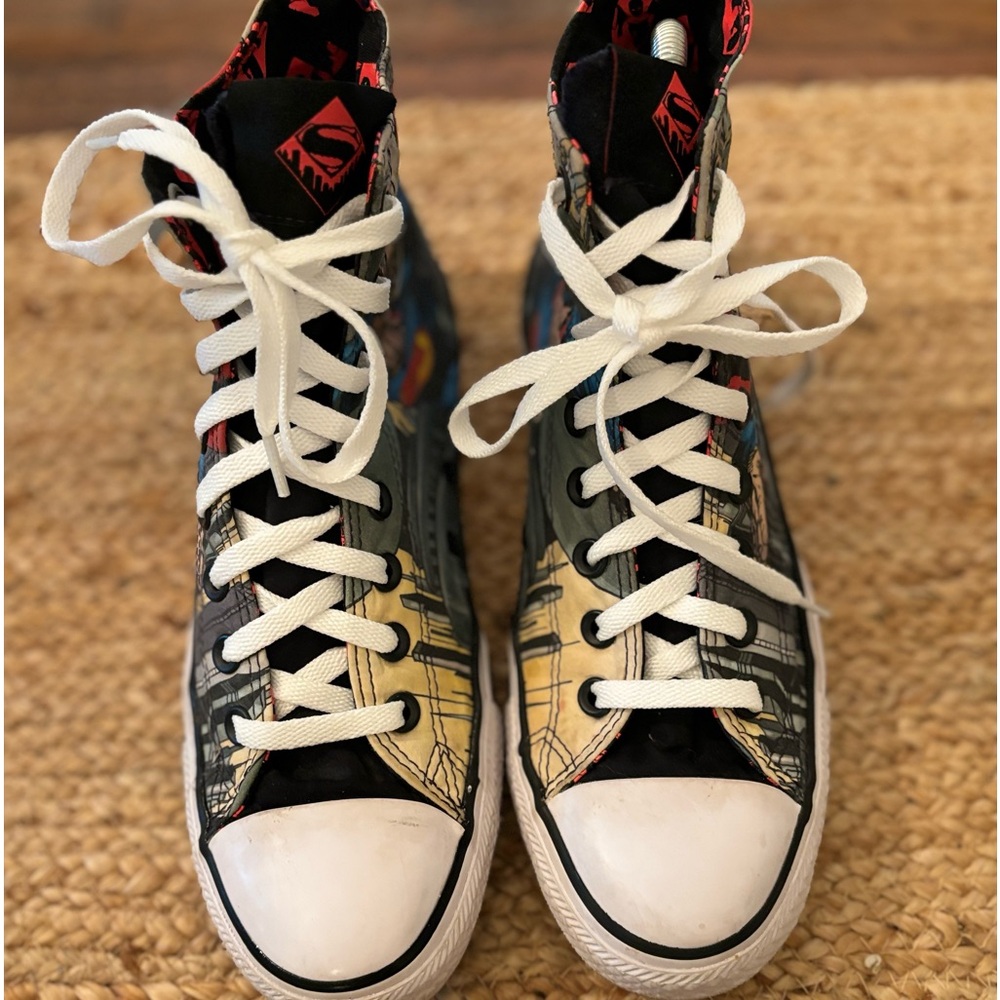 Converse Chuck Taylor All Star High Top DC Comics Superman Men 8 Women 10 - Picture 2 of 8